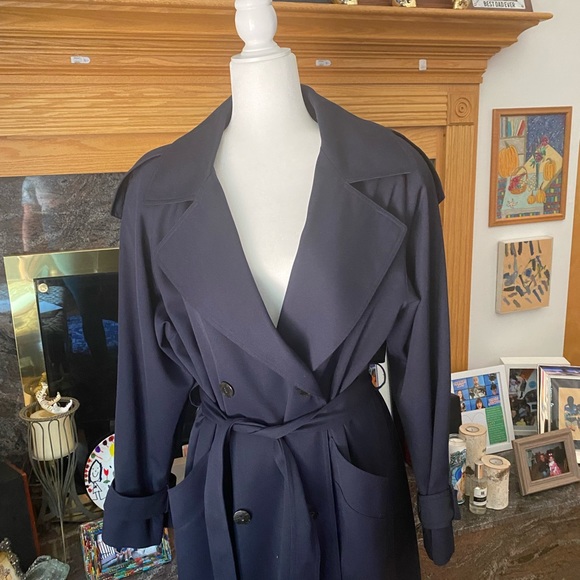 🦕vintage navy blue trench coat🦕 - Picture 3 of 6